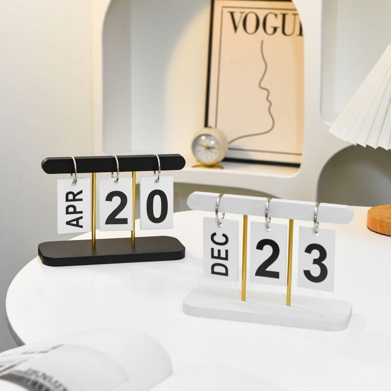 Natural Wood Desktop Calendar – Minimalist Christmas Home Gift